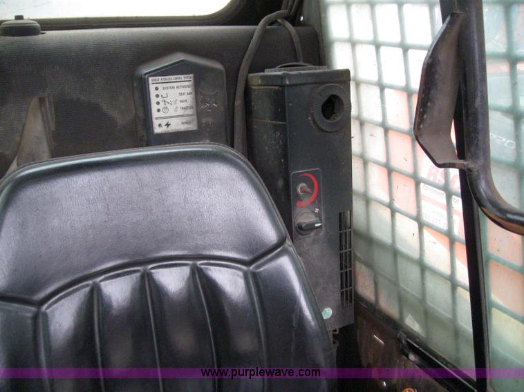 image for item 3061 2005 Bobcat 463F skid steer