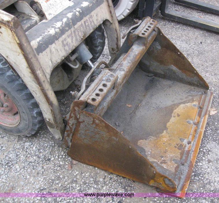 image for item 3061 2005 Bobcat 463F skid steer