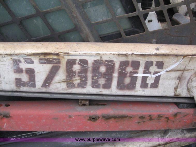 image for item 3061 2005 Bobcat 463F skid steer