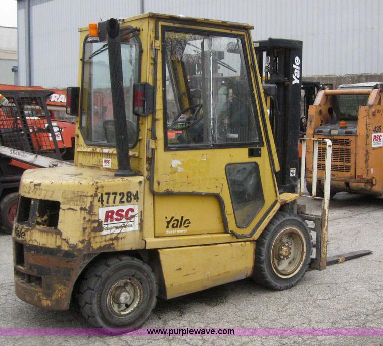 image for item 3062 2003 Yale GDP060TGEUAE087 forklift