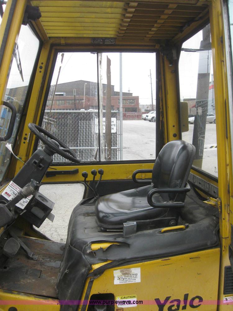 image for item 3062 2003 Yale GDP060TGEUAE087 forklift