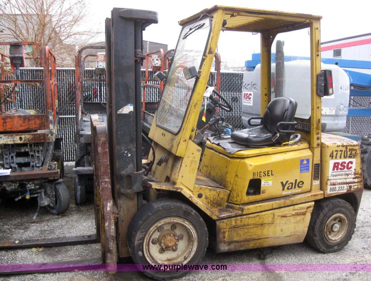 image for item 3063 2003 Yale GDP060TGEUAE087 forklift