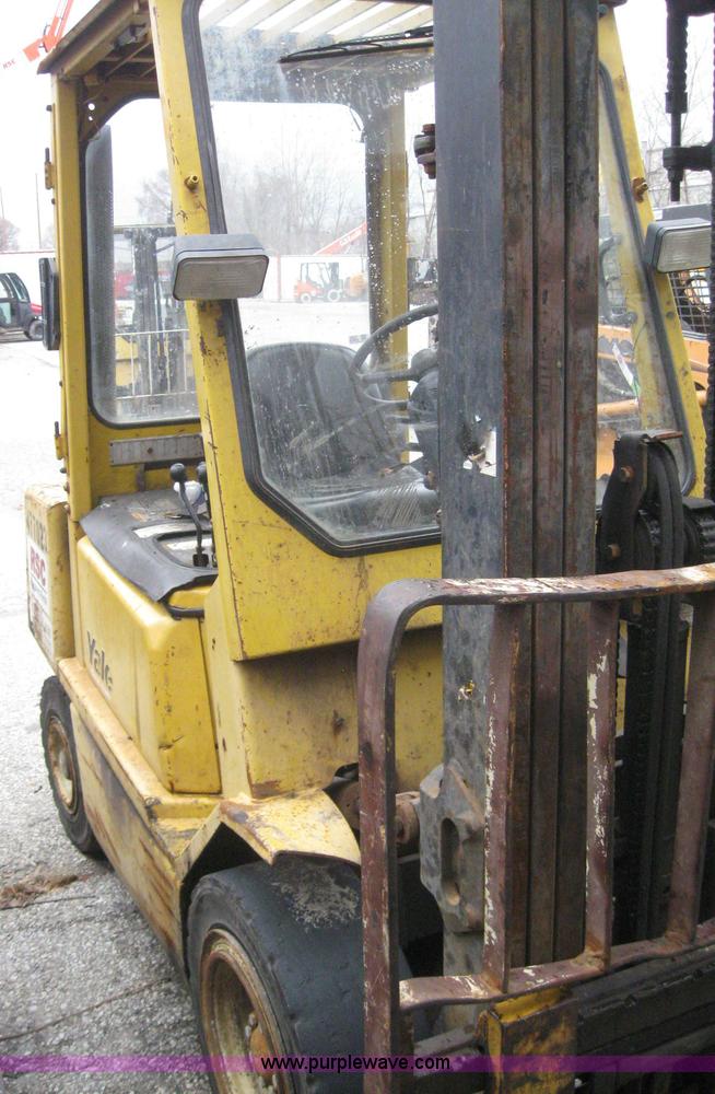 image for item 3063 2003 Yale GDP060TGEUAE087 forklift
