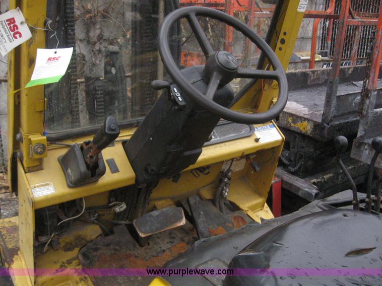 image for item 3063 2003 Yale GDP060TGEUAE087 forklift