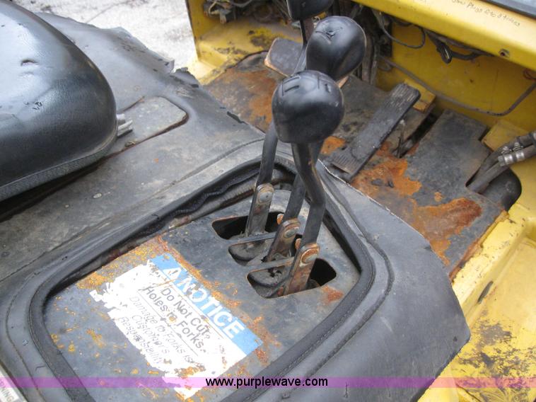 image for item 3063 2003 Yale GDP060TGEUAE087 forklift