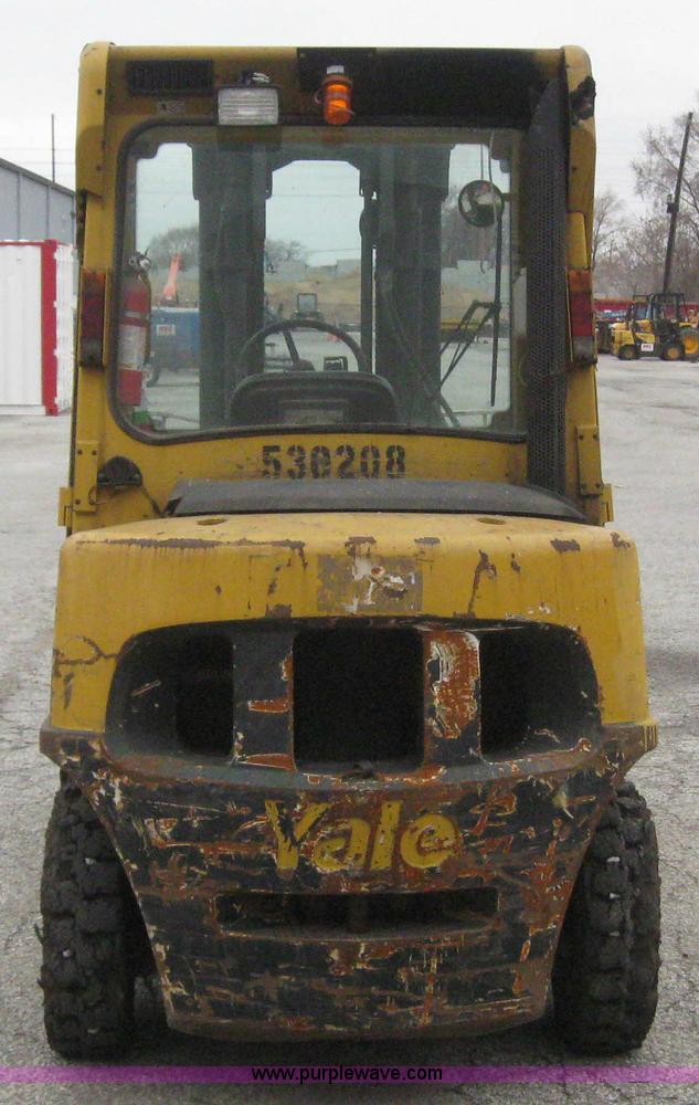 image for item 3064 2004 Yale GDP080LJNPBE089 forklift