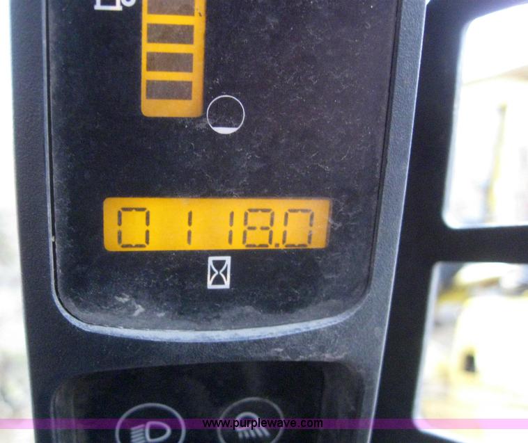 image for item 3065 2005 Case 435 skid steer