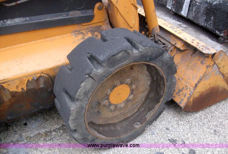 image for item 3065 2005 Case 435 skid steer