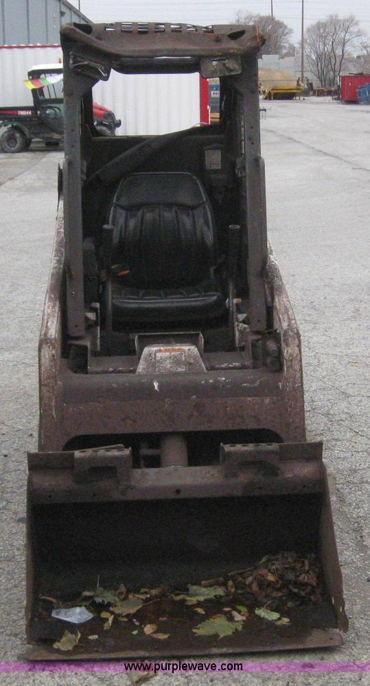 image for item 3066 2005 Bobcat 463 skid steer
