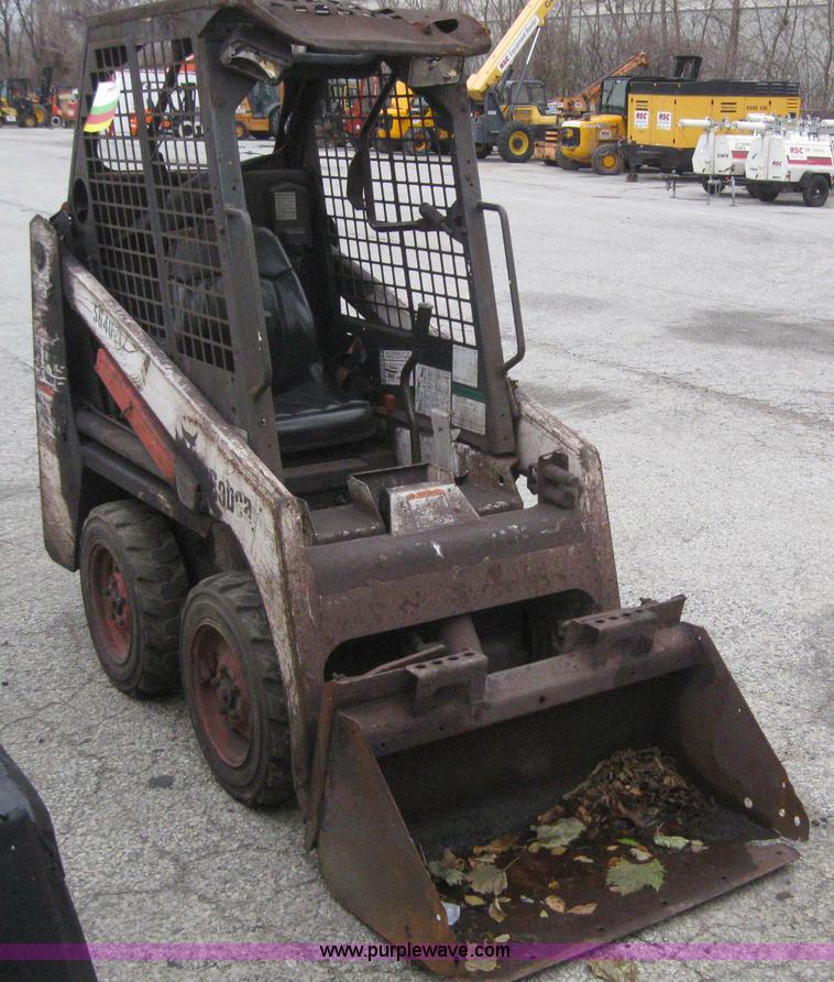 image for item 3066 2005 Bobcat 463 skid steer