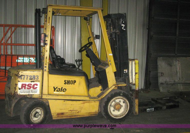 image for item 3067 2003 Yale GDP060TGEUAE087 forklift