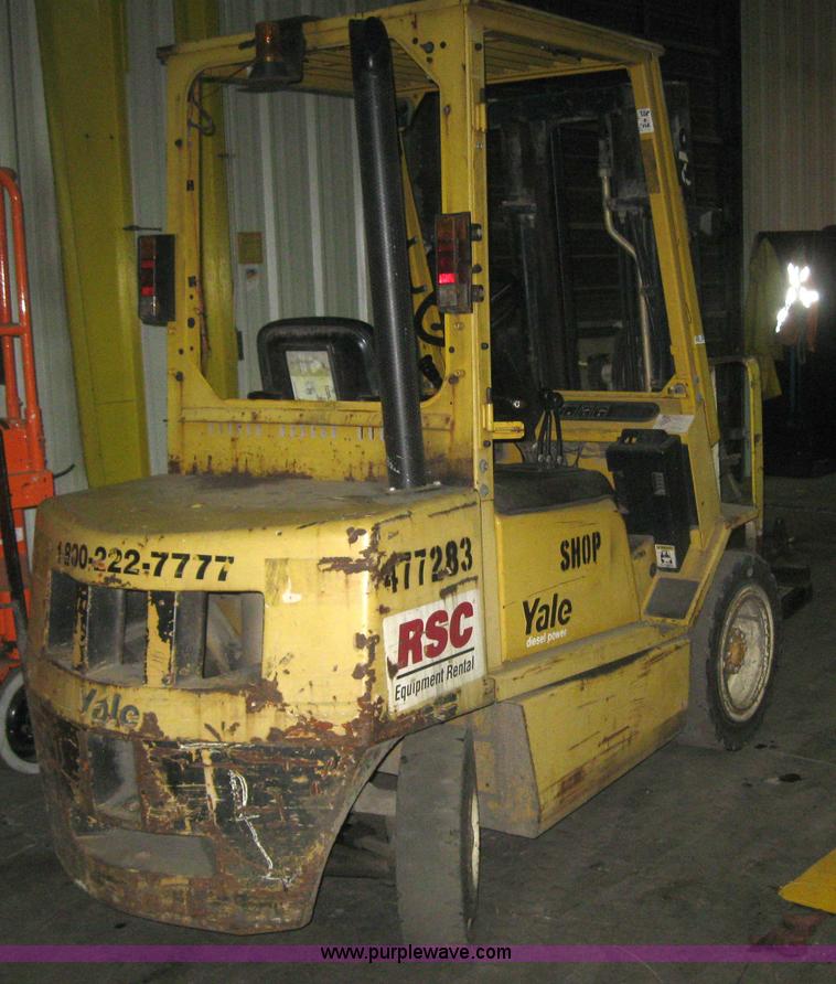 image for item 3067 2003 Yale GDP060TGEUAE087 forklift