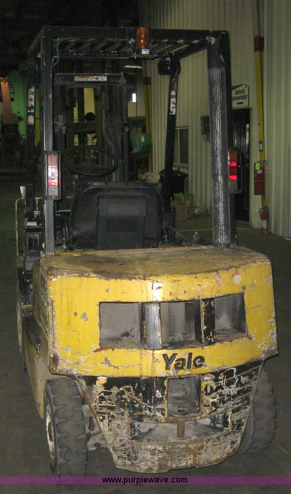 image for item 3068 2003 Yale GDP050RGEUAE089 forklift