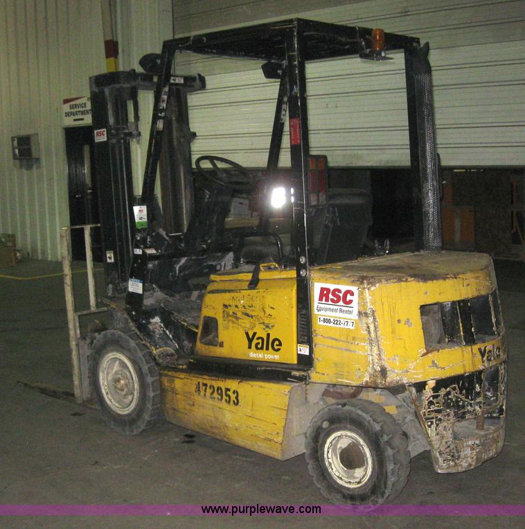 image for item 3068 2003 Yale GDP050RGEUAE089 forklift
