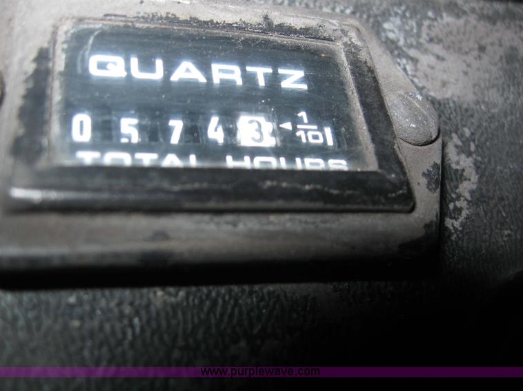 image for item 3070 2004 Bobcat 553 skid steer