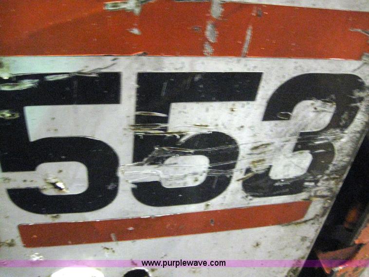 image for item 3070 2004 Bobcat 553 skid steer