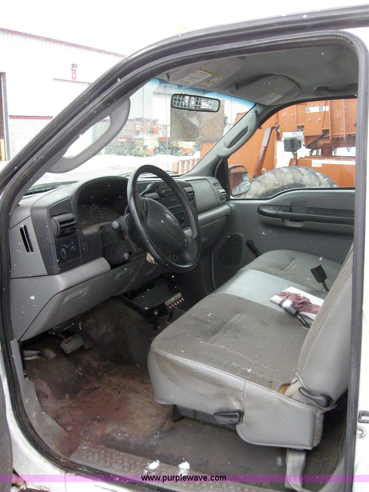 image for item 3072 2005 Ford F350 Super Duty service truck