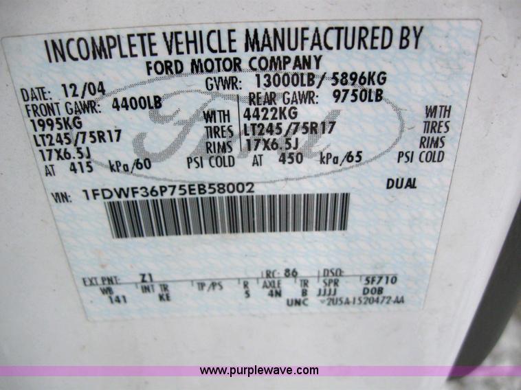 image for item 3072 2005 Ford F350 Super Duty service truck