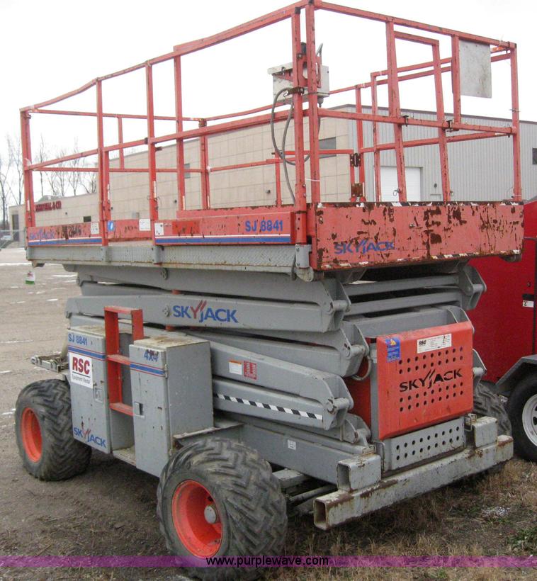 image for item 3073 2005 Skyjack SJ8841 scissor lift