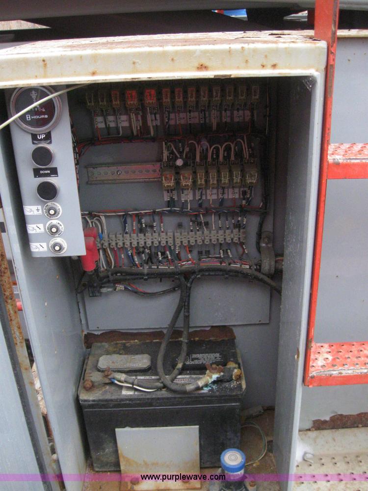 image for item 3073 2005 Skyjack SJ8841 scissor lift