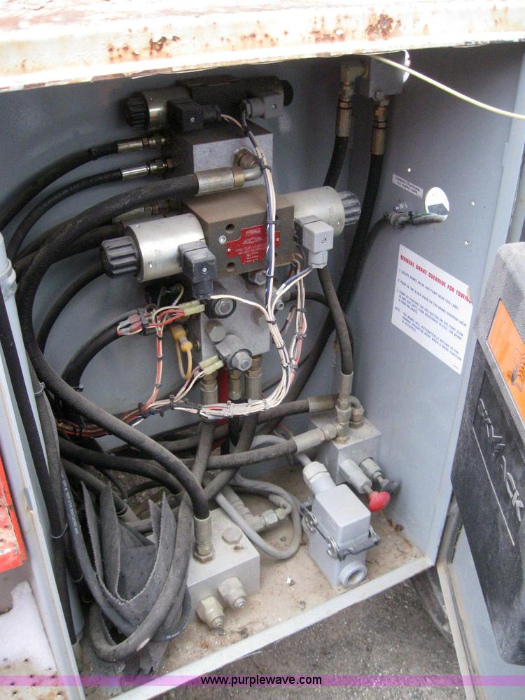 image for item 3073 2005 Skyjack SJ8841 scissor lift