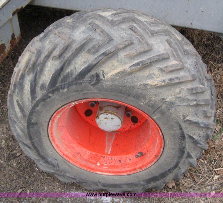 image for item 3073 2005 Skyjack SJ8841 scissor lift