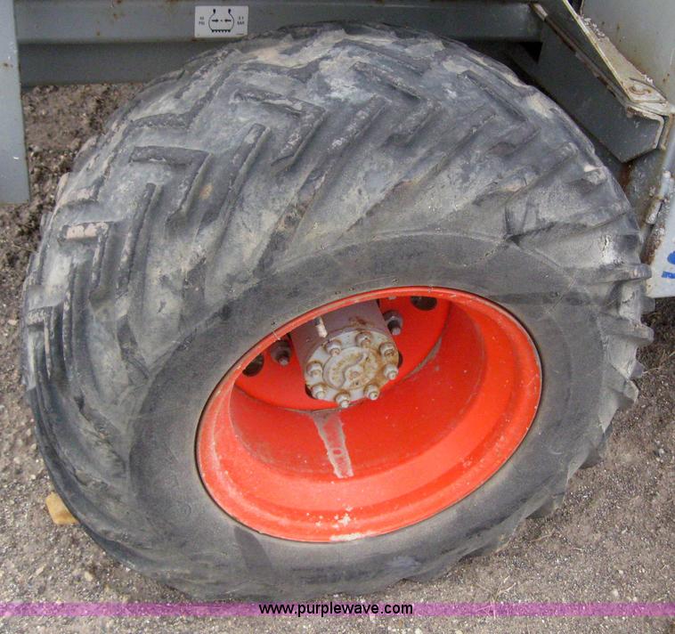 image for item 3073 2005 Skyjack SJ8841 scissor lift