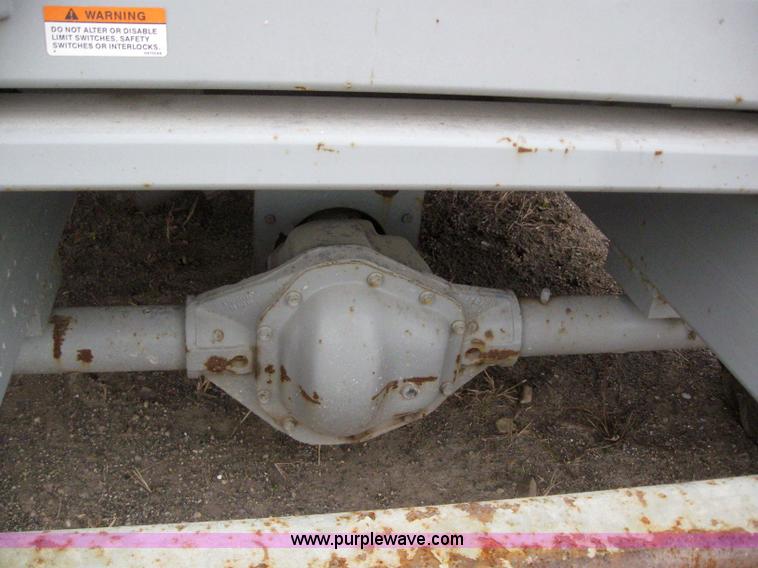 image for item 3073 2005 Skyjack SJ8841 scissor lift