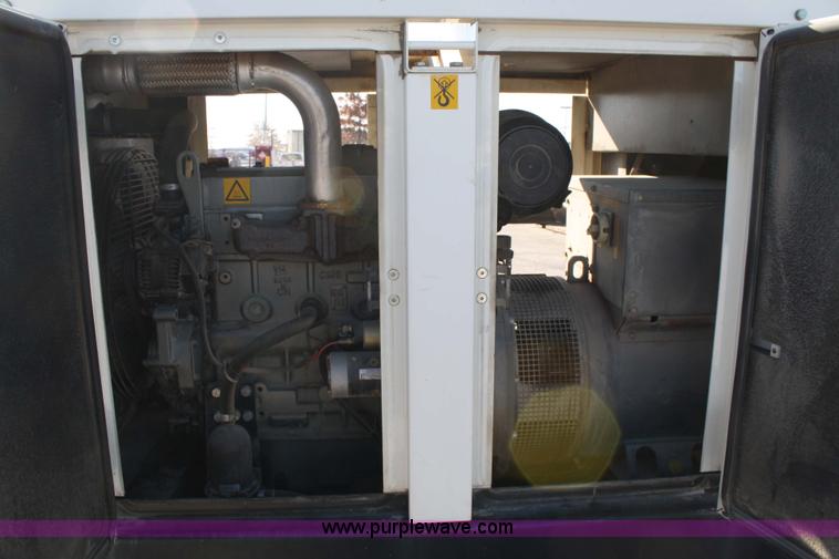 image for item 4871 2005 Atlas Capco QAS38 generator