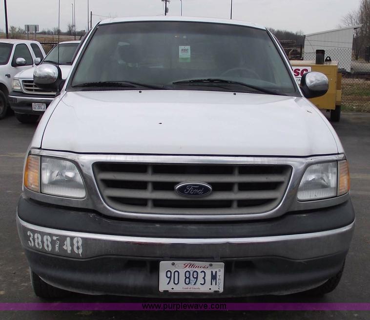 image for item 5421 2001 Ford F150 four door extended cab pickup truck