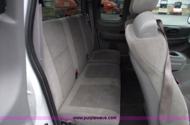 image for item 5421 2001 Ford F150 four door extended cab pickup truck