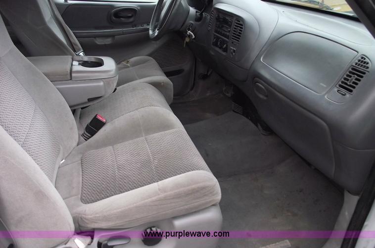 image for item 5421 2001 Ford F150 four door extended cab pickup truck