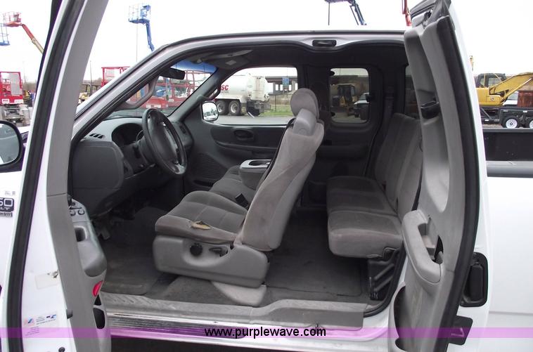 image for item 5421 2001 Ford F150 four door extended cab pickup truck