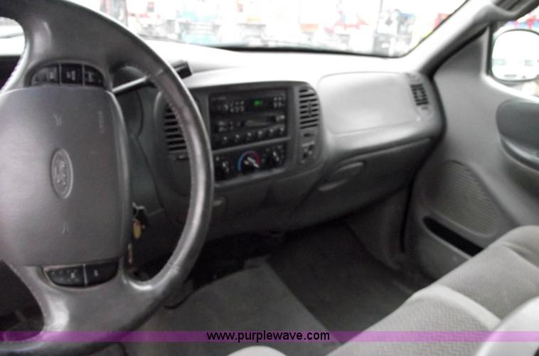 image for item 5421 2001 Ford F150 four door extended cab pickup truck