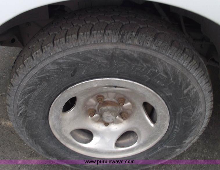 image for item 5421 2001 Ford F150 four door extended cab pickup truck