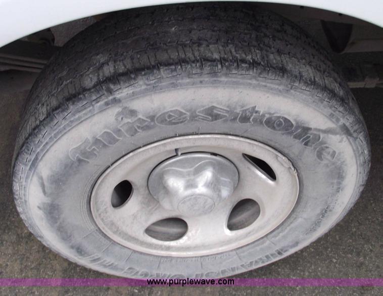 image for item 5421 2001 Ford F150 four door extended cab pickup truck