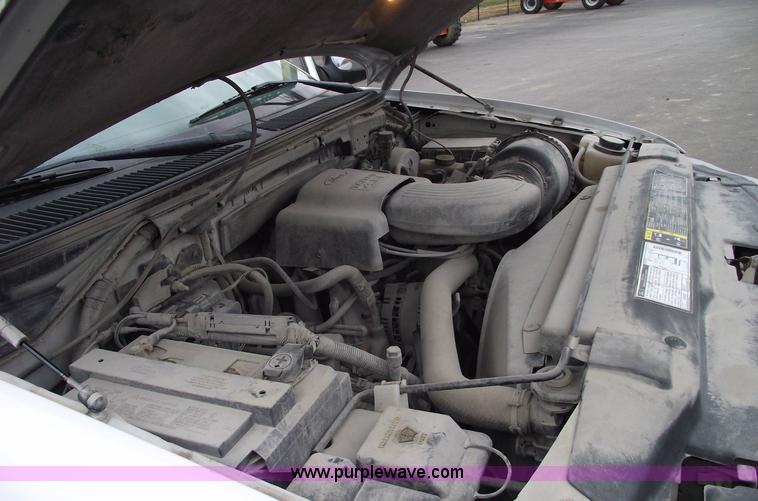 image for item 5421 2001 Ford F150 four door extended cab pickup truck