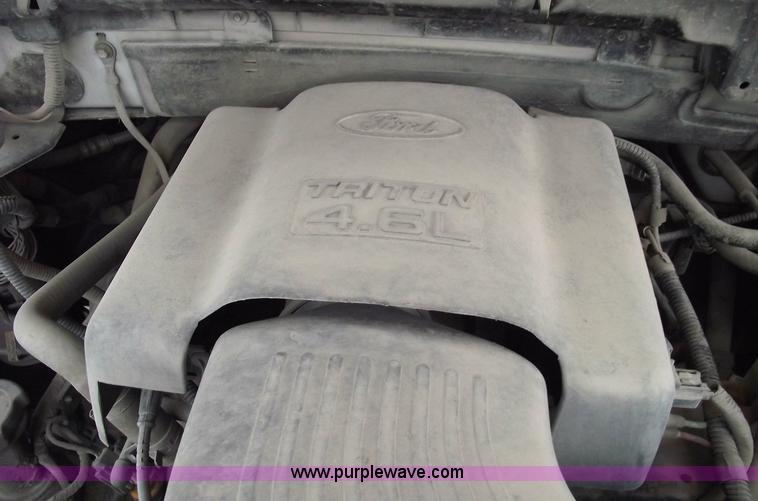 image for item 5421 2001 Ford F150 four door extended cab pickup truck