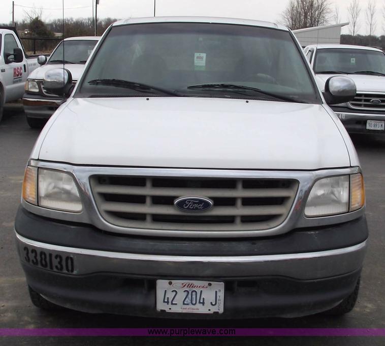 image for item 5422 2000 Ford F150 extended cab pickup truck