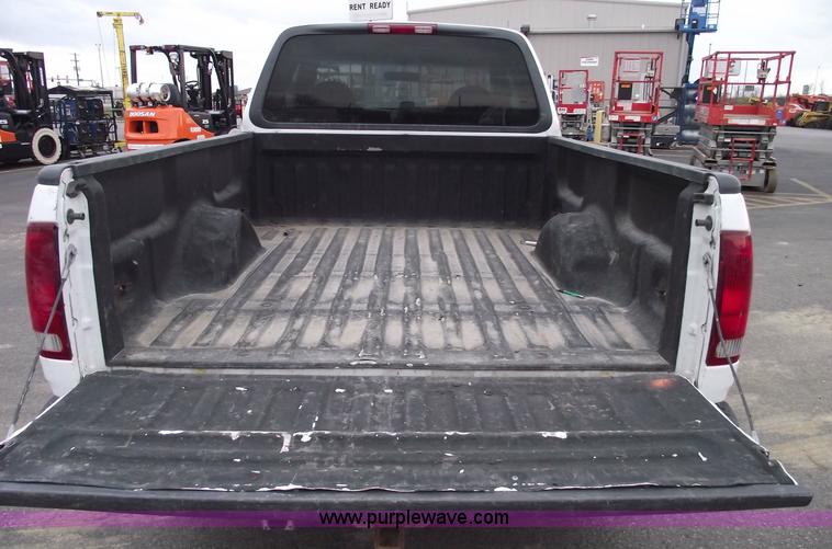 image for item 5422 2000 Ford F150 extended cab pickup truck