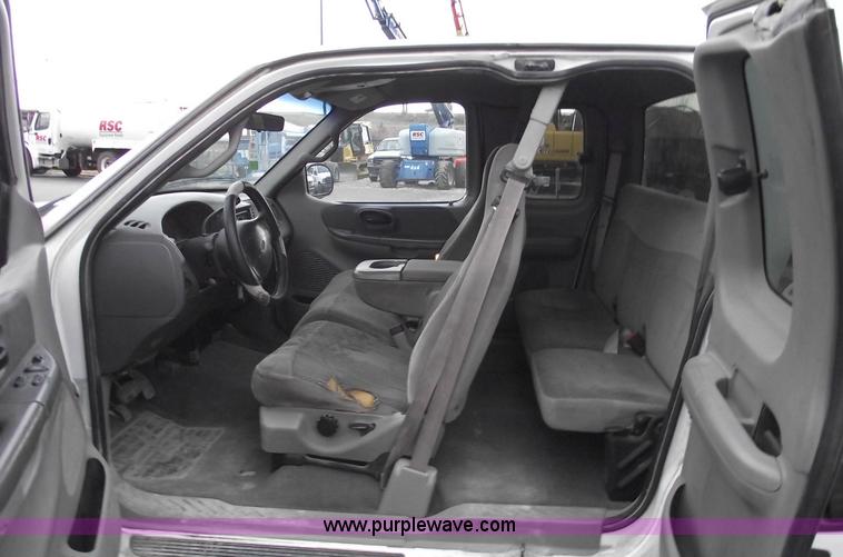 image for item 5422 2000 Ford F150 extended cab pickup truck