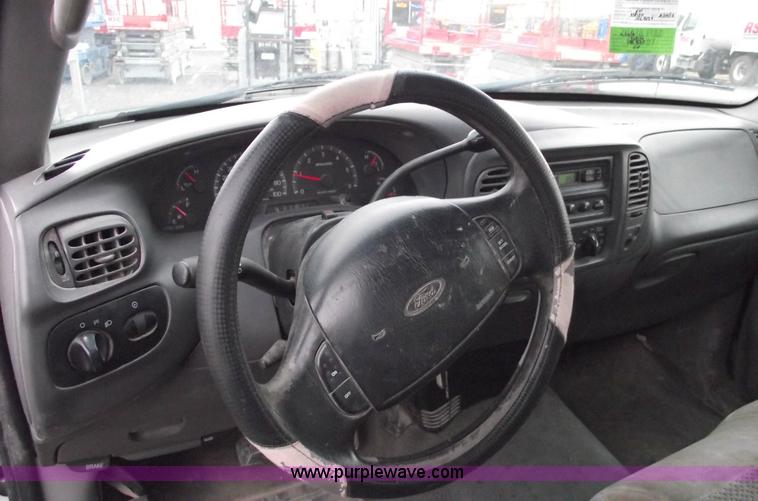 image for item 5422 2000 Ford F150 extended cab pickup truck