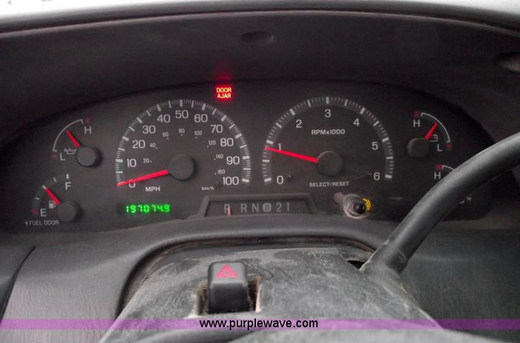 image for item 5422 2000 Ford F150 extended cab pickup truck