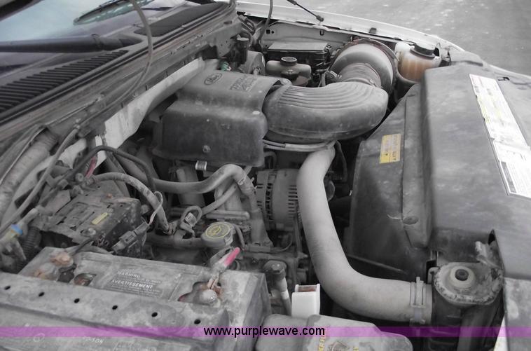 image for item 5422 2000 Ford F150 extended cab pickup truck