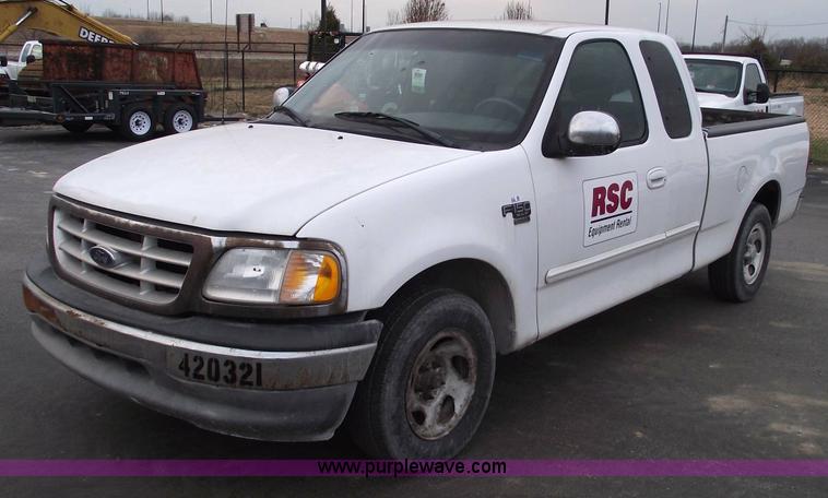 image for item 5423 2002 Ford F150 extended cab pickup truck