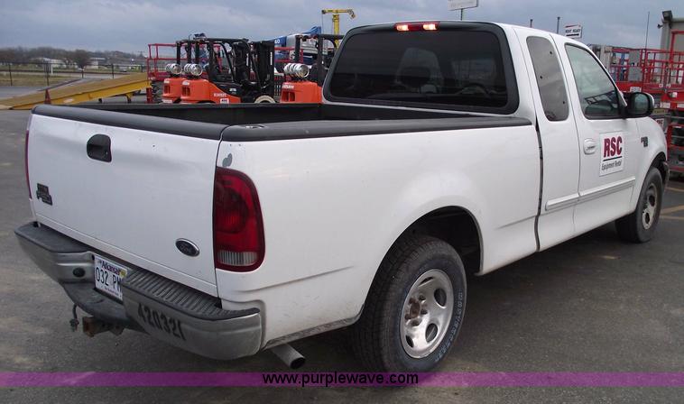 image for item 5423 2002 Ford F150 extended cab pickup truck