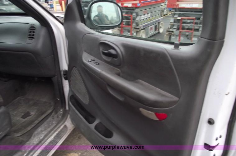 image for item 5423 2002 Ford F150 extended cab pickup truck