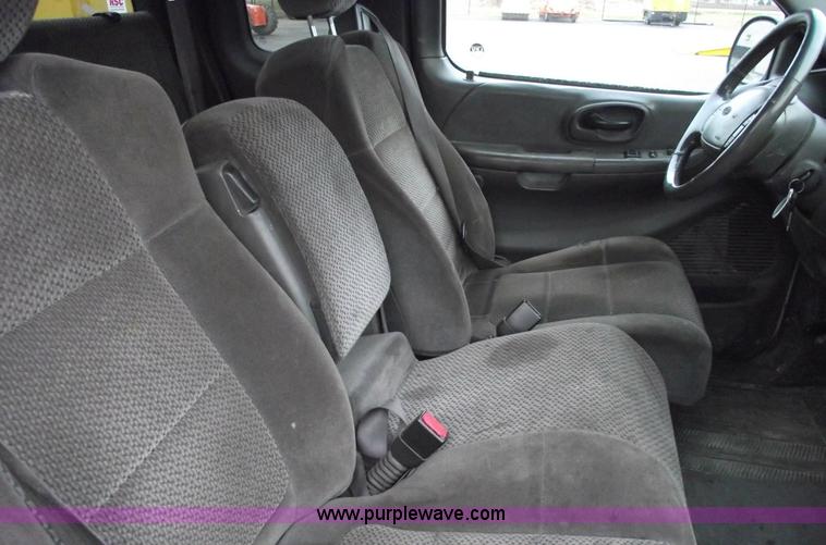 image for item 5423 2002 Ford F150 extended cab pickup truck