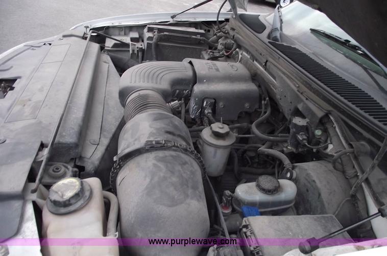 image for item 5423 2002 Ford F150 extended cab pickup truck