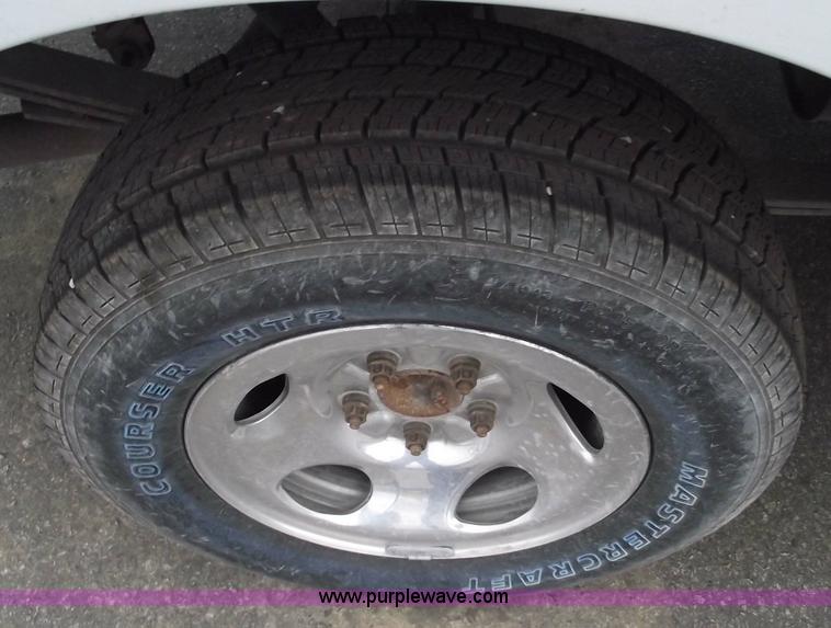 image for item 5423 2002 Ford F150 extended cab pickup truck